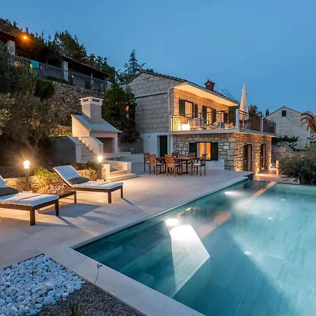 Traditional Brac 3 Bedrooms Turquoise Waterfront Close To Phenomenal Sea Views Selca (Brac)