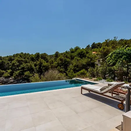 别墅 Traditional Brac 3 Bedrooms Turquoise Waterfront Close To Phenomenal Sea Views Selca (Brac)